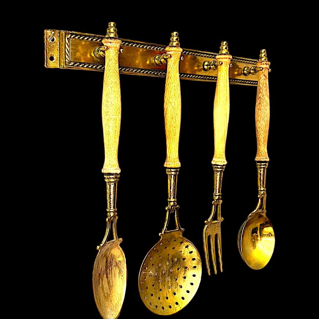 Set de cocina rústico con perchero de pared único - Cositas Antiguas – La Guadaña, Anticuarios Online en Jerez , vender antigüedades, muebles antiguos