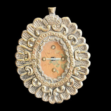 Relicario antiguo con fragmento de túnica bordada - Cositas Antiguas – La Guadaña, Anticuarios Online en Jerez , vender antigüedades, muebles antiguos