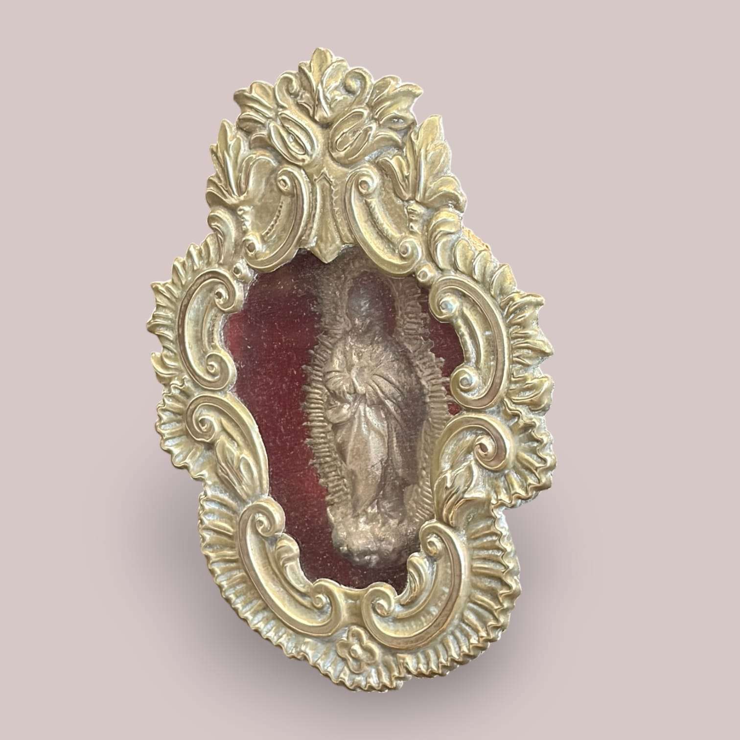Relicario de la Inmaculada en metal plateado - Cositas Antiguas – La Guadaña, Anticuarios Online en Jerez , vender antigüedades, muebles antiguos