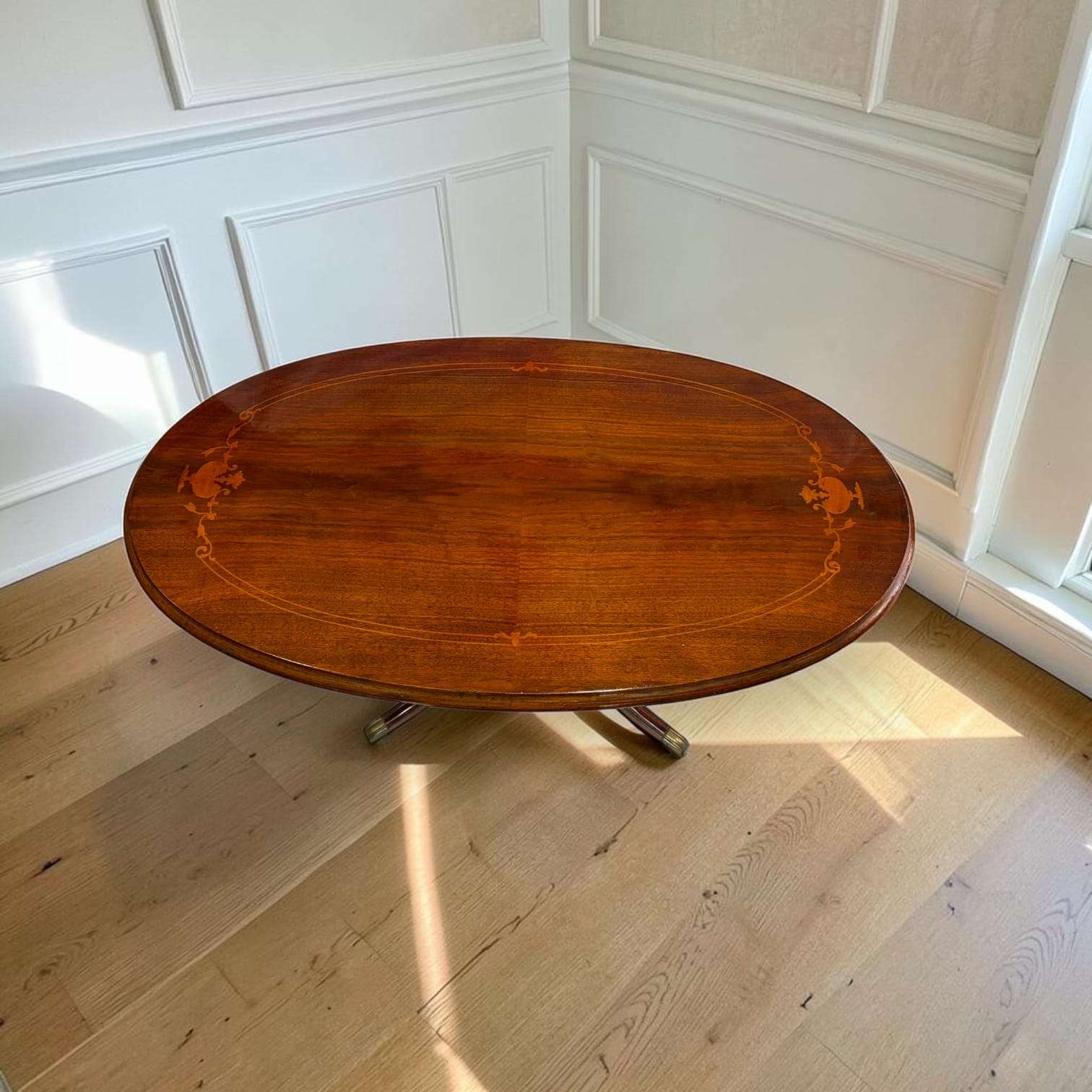 Mesa ovalada de madera con taracea estilo William Tillman - Cositas Antiguas – La Guadaña, Anticuarios Online en Jerez , vender antigüedades, muebles antiguos