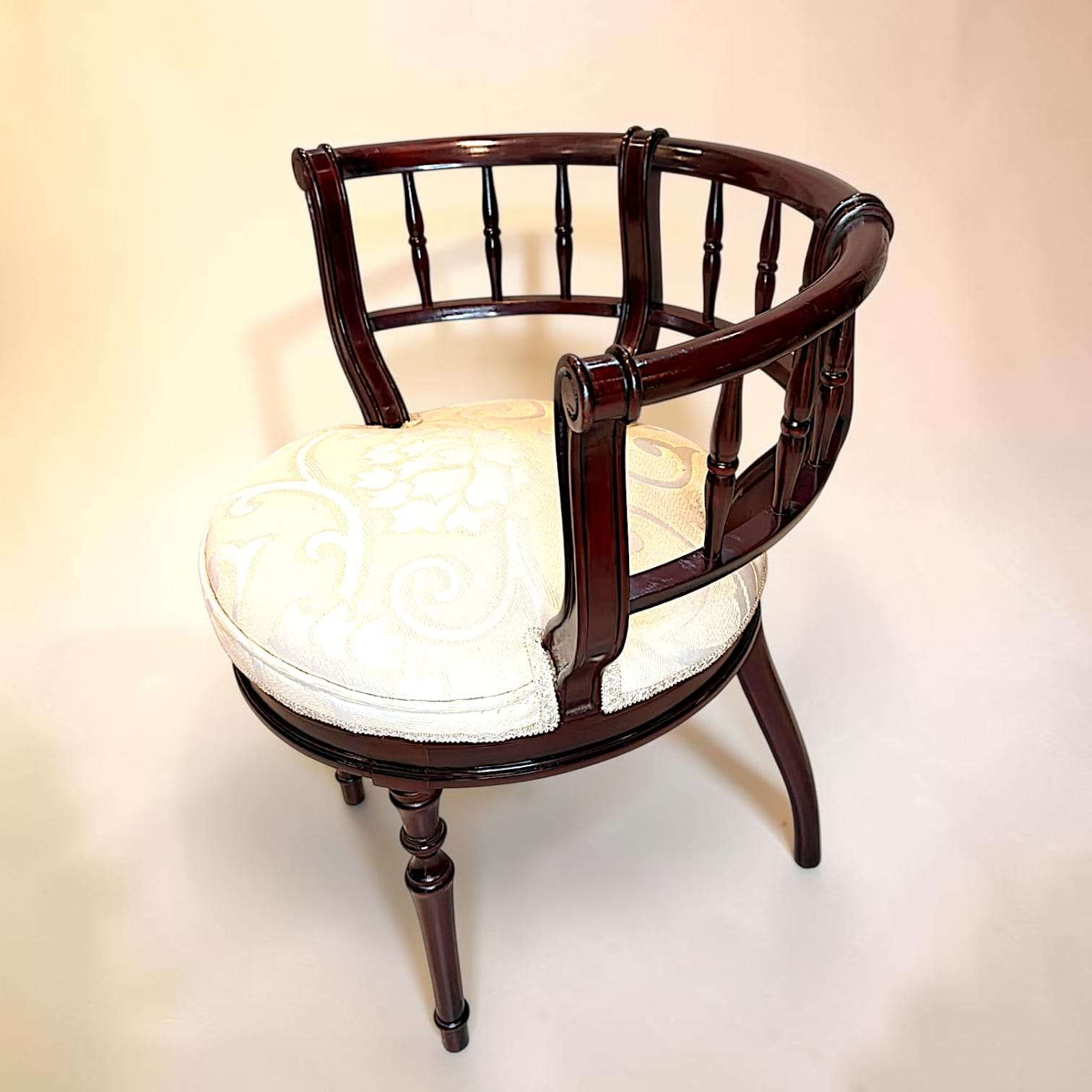 Pareja de butacas victorianas antiguas de madera tapizadas - Cositas Antiguas – La Guadaña, Anticuarios Online en Jerez , vender antigüedades, muebles antiguos