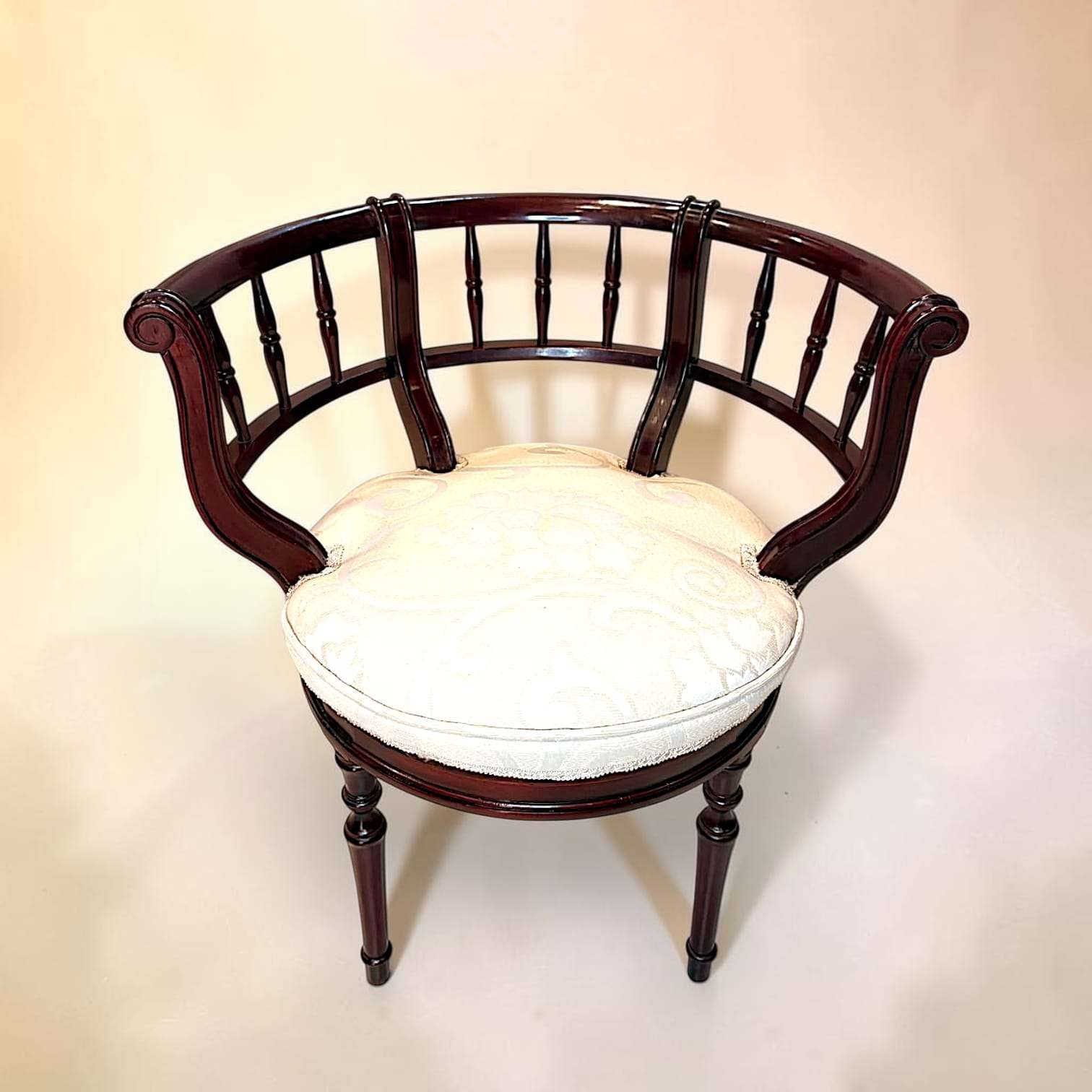 Pareja de butacas victorianas antiguas de madera tapizadas - Cositas Antiguas – La Guadaña, Anticuarios Online en Jerez , vender antigüedades, muebles antiguos