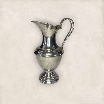 Jarra de metal plateado para servir agua y bebidas - Cositas Antiguas – La Guadaña, Anticuarios Online en Jerez , vender antigüedades, muebles antiguos