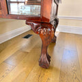 Mesa expositora de caoba y cristal biselado antigua - Cositas Antiguas – La Guadaña, Anticuarios Online en Jerez , vender antigüedades, muebles antiguos