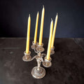 Pareja de candelabros de metal plateado de cinco luces - Cositas Antiguas – La Guadaña, Anticuarios Online en Jerez , vender antigüedades, muebles antiguos