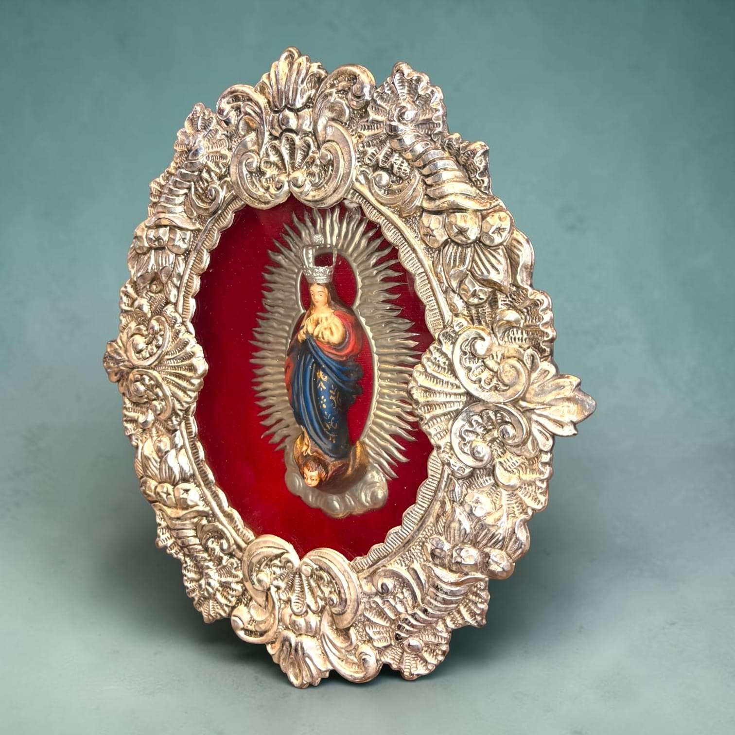 Relicario de la Inmaculada Concepción en metal plateado - Cositas Antiguas – La Guadaña, Anticuarios Online en