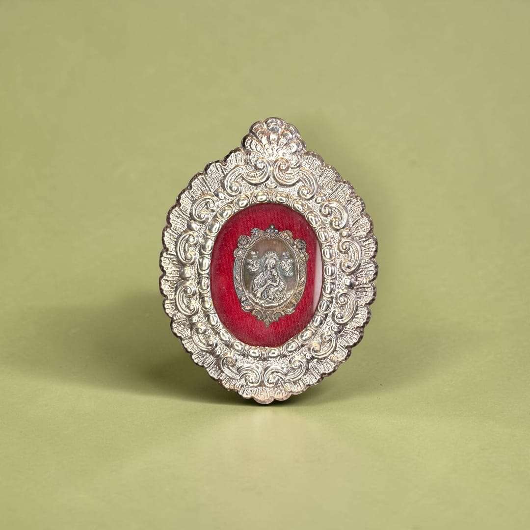Relicario Virgen del Perpetuo Socorro en metal plateado - Cositas Antiguas – La Guadaña, Anticuarios Online en Jerez , vender antigüedades, muebles antiguos