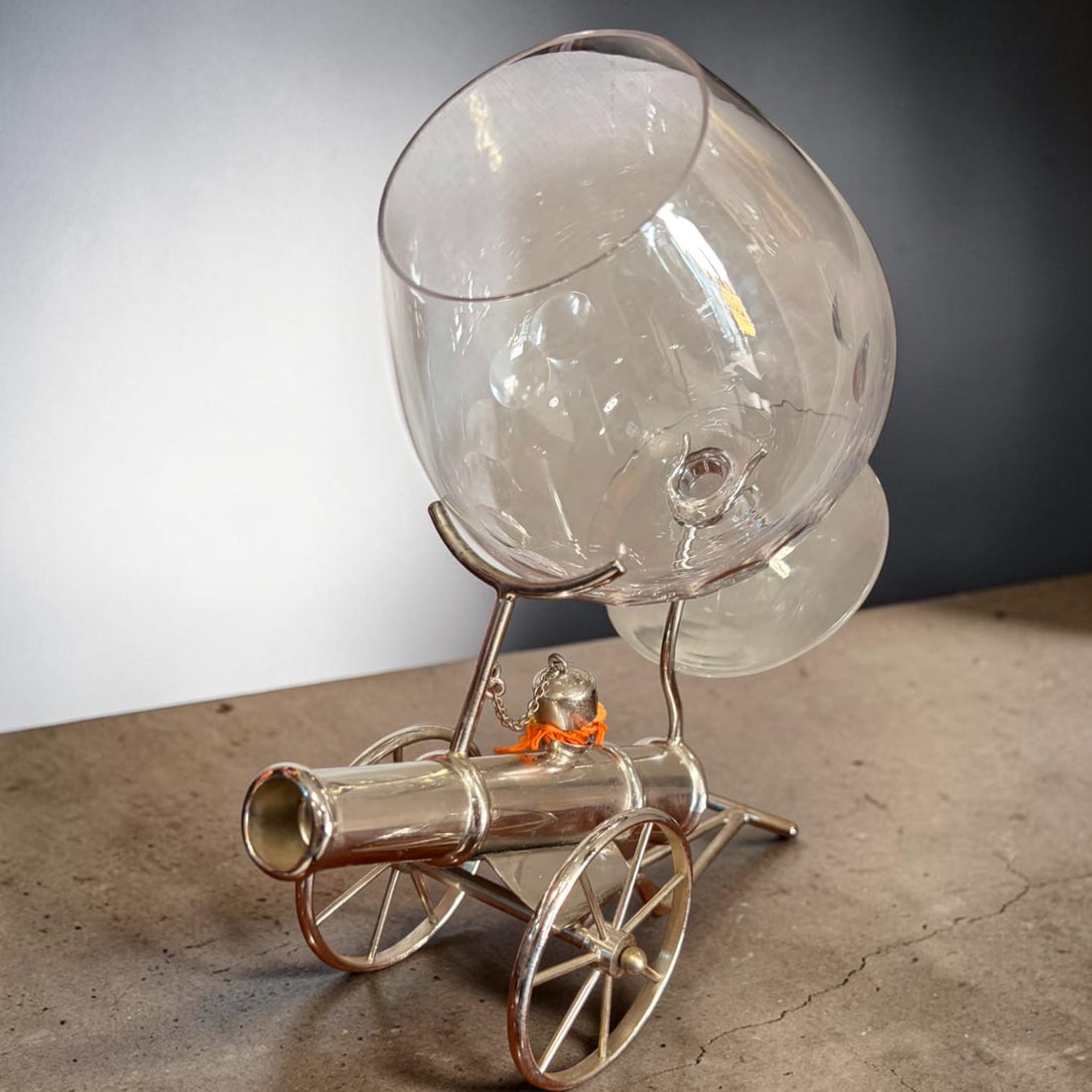 Calienta copas vintage con cañón y copa de cristal - Cositas Antiguas – La Guadaña, Anticuarios Online en Jerez , vender antigüedades, muebles antiguos