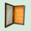 Vitrina antigua de pared en madera y cristal - Cositas Antiguas – La Guadaña, Anticuarios Online en Jerez , vender antigüedades, muebles antiguos