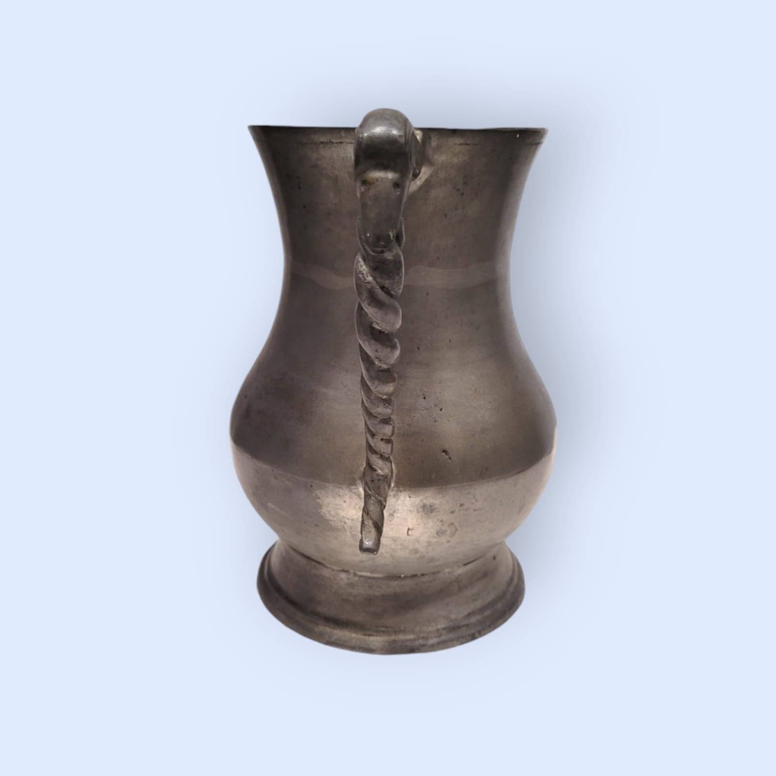 Jarra de Peltre de Estaño en Perfecto Estado - Cositas Antiguas – La Guadaña, Anticuarios Online en Jerez , vender antigüedades, muebles antiguos