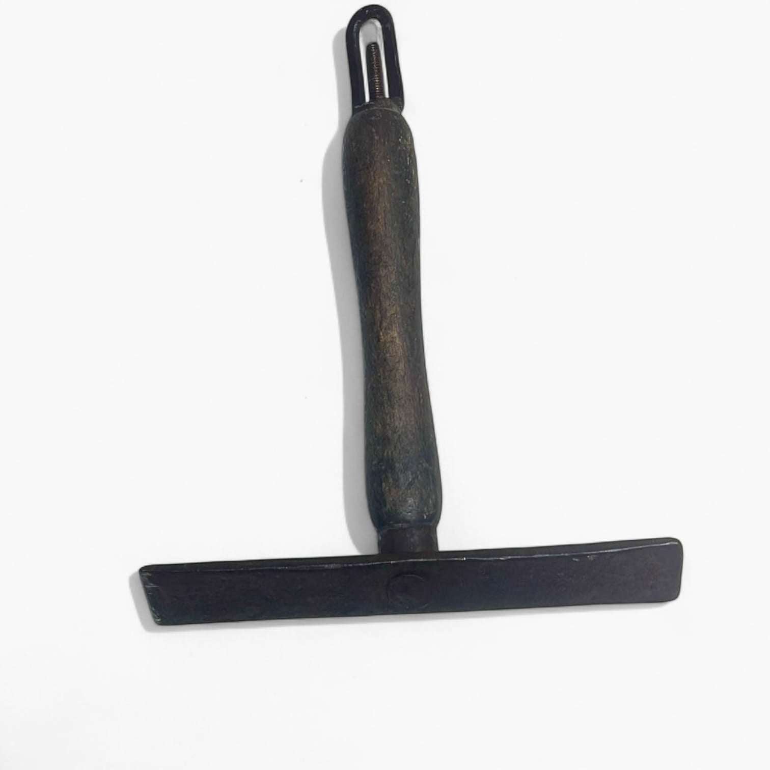 Alcotana antigua de albañilería – herramienta única - Cositas Antiguas – La Guadaña, Anticuarios Online en Jerez , vender antigüedades, muebles antiguos