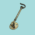 Aldabilla de metal para puertas o pared con estilo clásico - Cositas Antiguas – La Guadaña, Anticuarios Online en Jerez , vender antigüedades, muebles antiguos