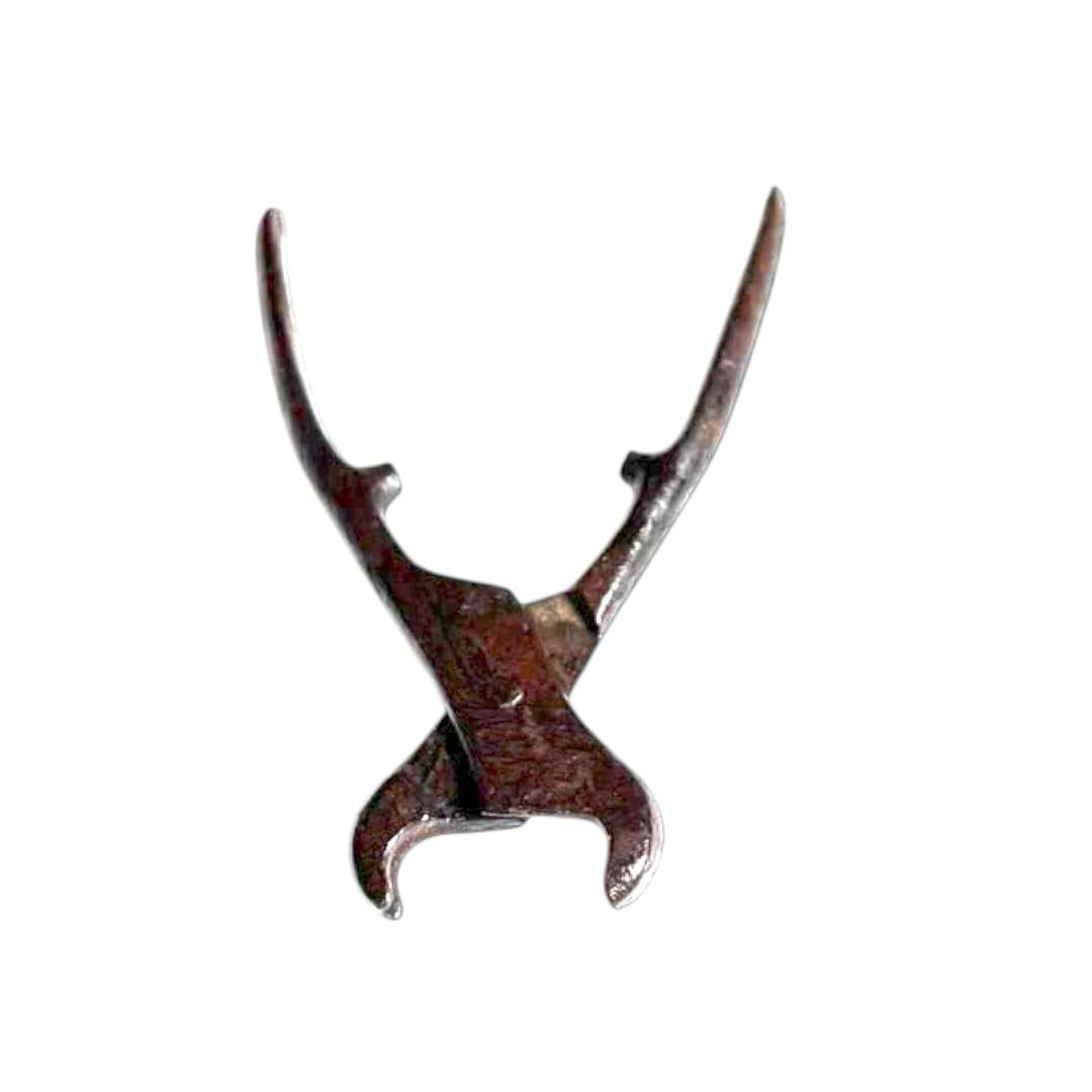 Tenazas antiguas de aretes únicas y coleccionables - Cositas Antiguas – La Guadaña, Anticuarios Online en Jerez , vender antigüedades, muebles antiguos