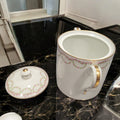 Azucarero de porcelana francesa con tapa y asas doradas - Cositas Antiguas – La Guadaña, Anticuarios Online en Jerez , vender antigüedades, muebles antiguos