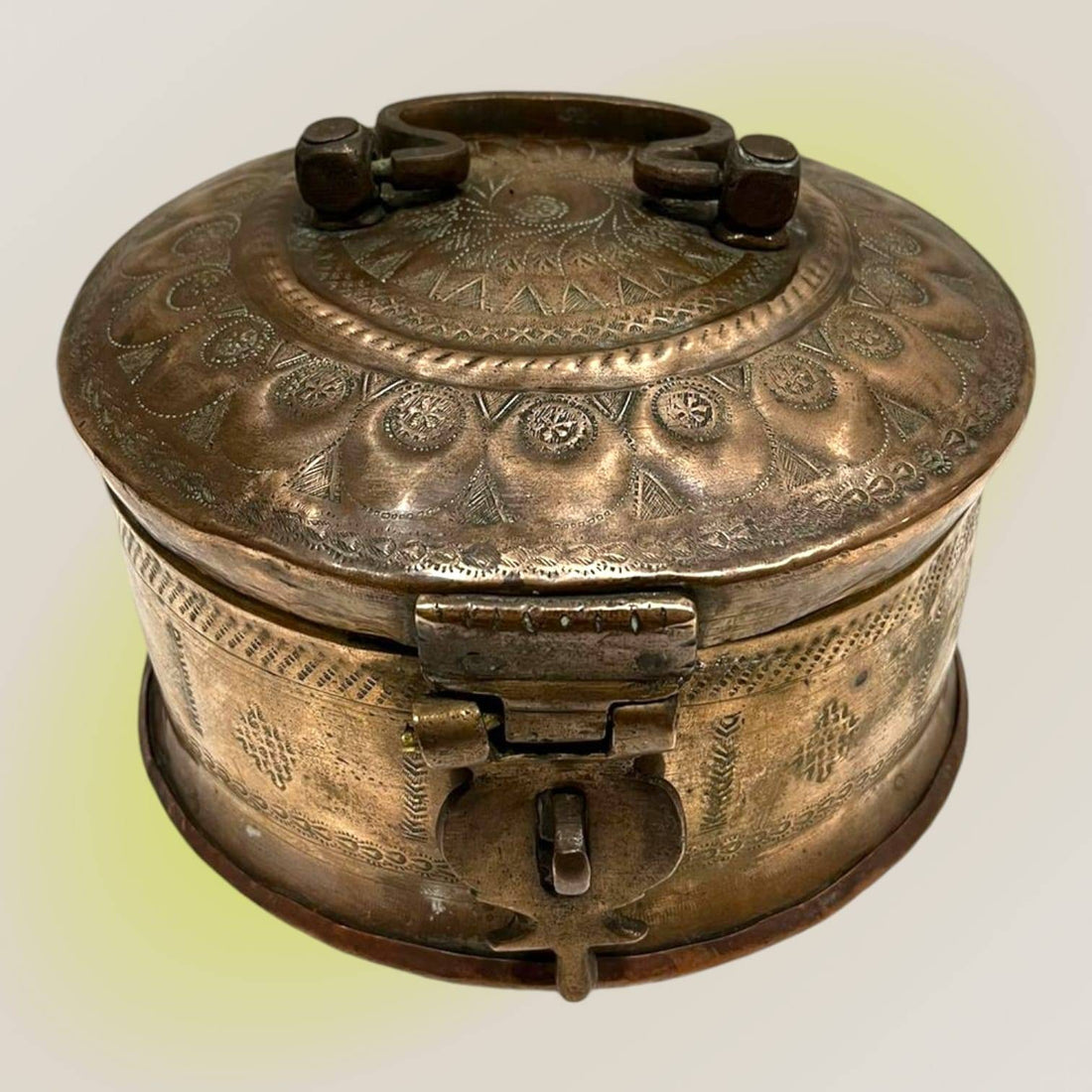 Caja de especias orientales de cobre del siglo Siglo XIX - Cositas Antiguas – La Guadaña, Anticuarios Online en Jerez , vender antigüedades, muebles antiguos