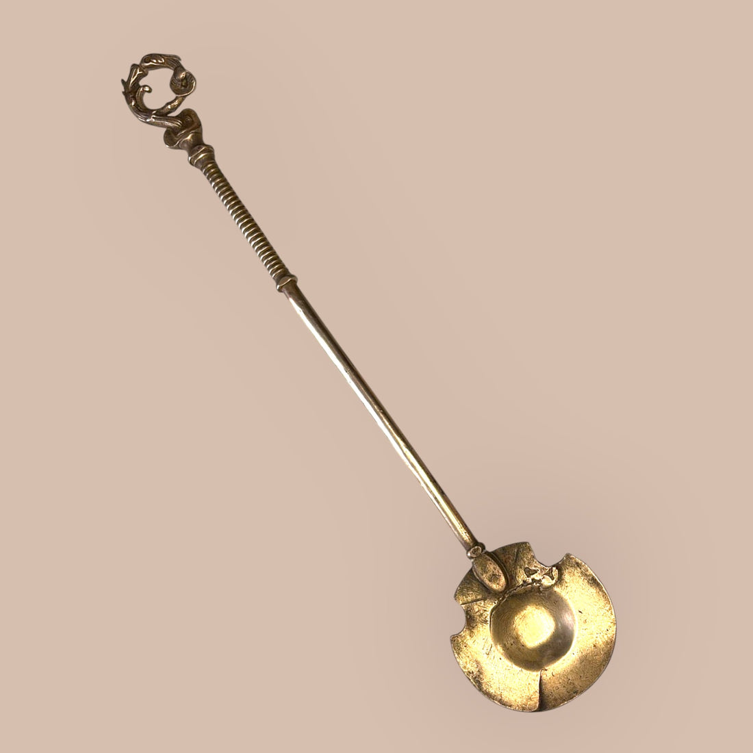 Badila de bronce antigua para brasero tradicional ANTIGUOS - Cositas Antiguas – La Guadaña, Anticuarios Online en Jerez , vender antigüedades, muebles antiguos