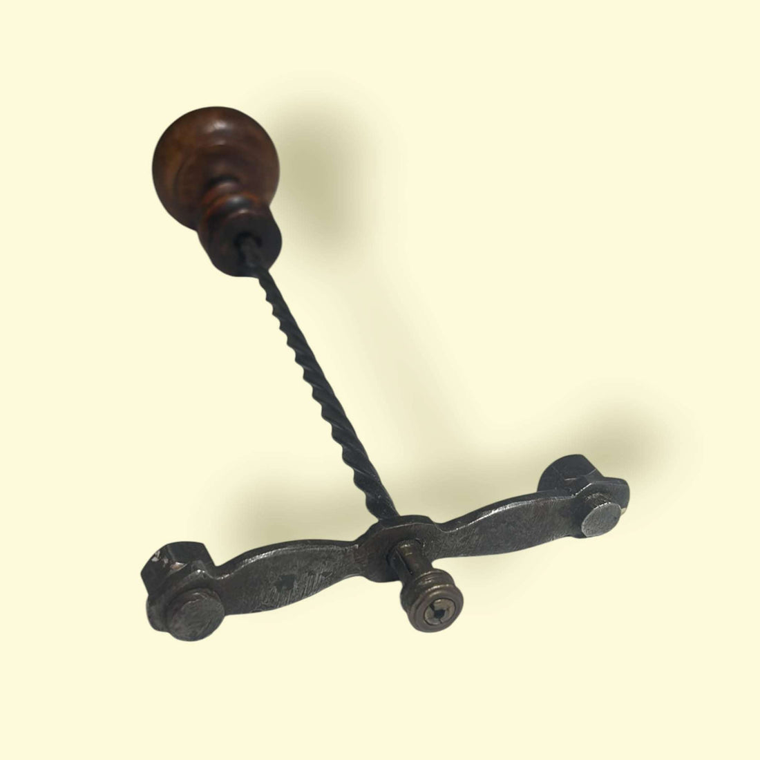 Bailarina antigua birbiquí de hierro y madera único - Cositas Antiguas – La Guadaña, Anticuarios Online en Jerez , vender antigüedades, muebles antiguos
