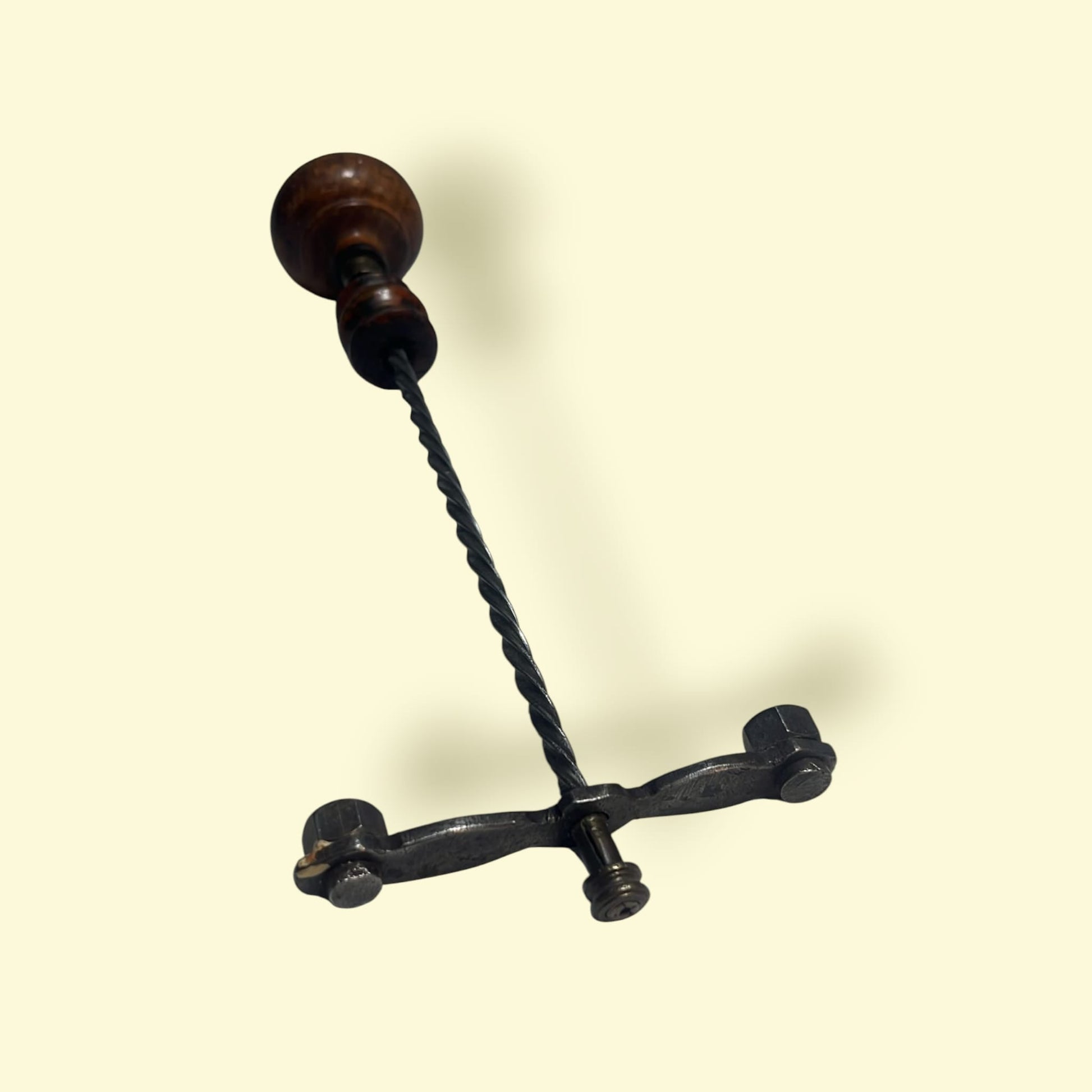Bailarina antigua birbiquí de hierro y madera único - Cositas Antiguas – La Guadaña, Anticuarios Online en Jerez , vender antigüedades, muebles antiguos