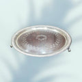 Bandeja de metal plateado con patas de garra y decoración - Cositas Antiguas – La Guadaña, Anticuarios Online en Jerez , vender antigüedades, muebles antiguos