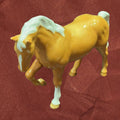Caballo de porcelana Beswick amarillo - Colección exclusiva - Cositas Antiguas – La Guadaña, Anticuarios Online en Jerez , vender antigüedades, muebles antiguos