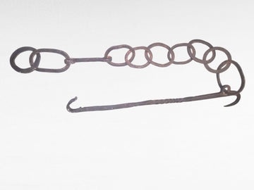 Cadena de hierro forjado de 125 cm para colgar calderos - Cositas Antiguas – La Guadaña, Anticuarios Online en Jerez , vender antigüedades, muebles antiguos