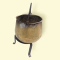 Caldero de metal antiguo con asa de hierro para colgar - Cositas Antiguas – La Guadaña, Anticuarios Online en Jerez , vender antigüedades, muebles antiguos