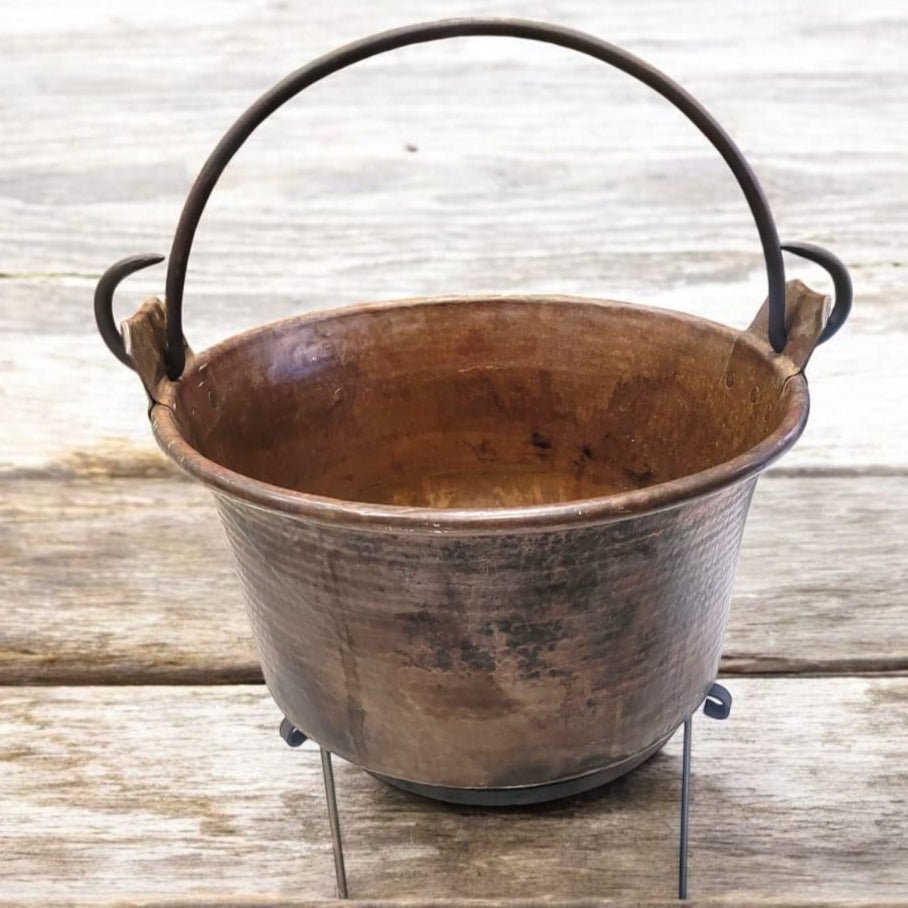 Gran Caldero de Cobre Antiguo con Asas – Pieza Única - Cositas Antiguas – La Guadaña, Anticuarios Online en Jerez , vender antigüedades, muebles antiguos