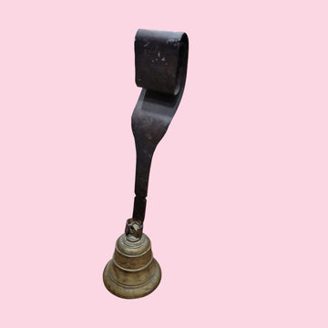 Campanilla vintage de bronce con soporte de hierro forjado - Cositas Antiguas – La Guadaña, Anticuarios Online en Jerez , vender antigüedades, muebles antiguos