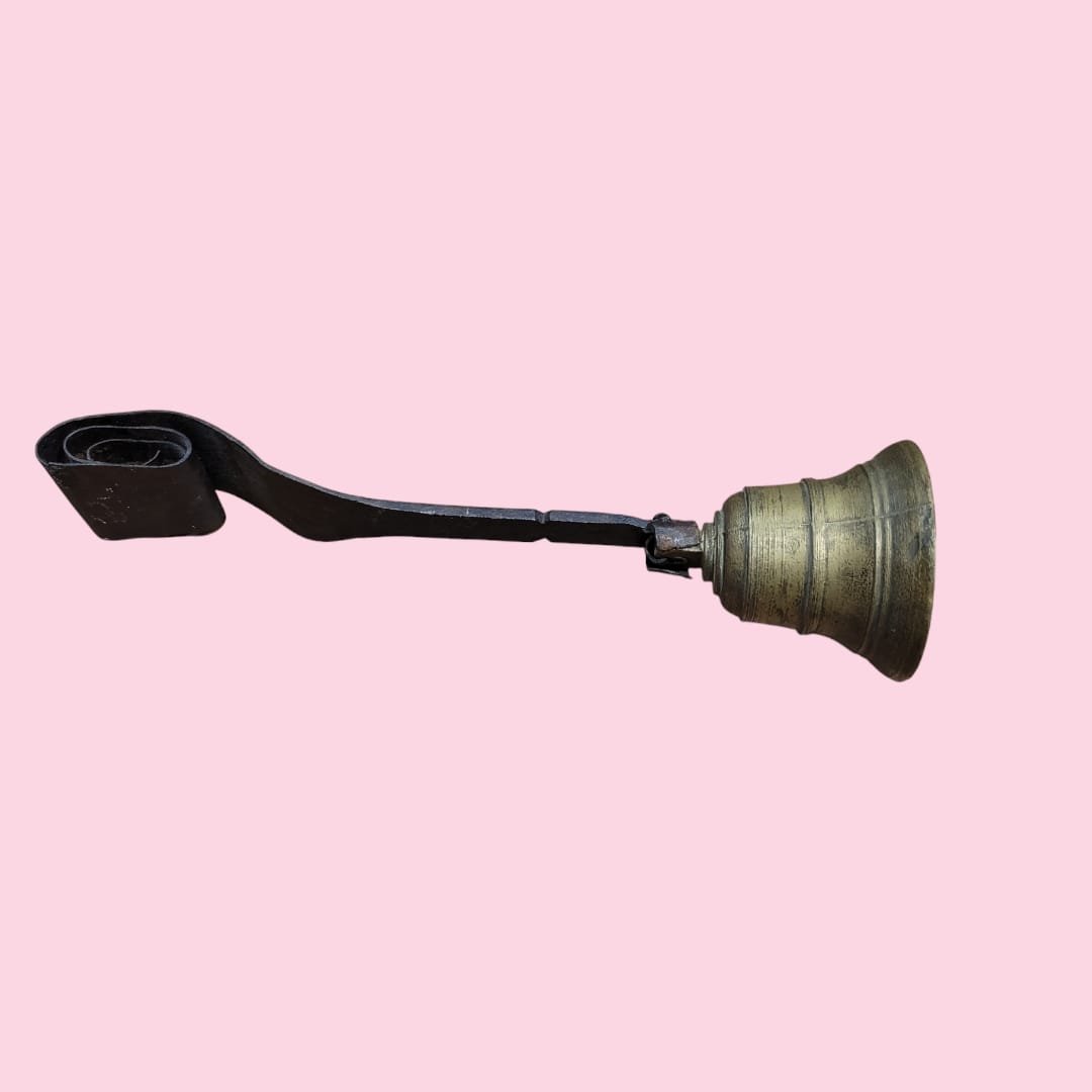 Campanilla vintage de bronce con soporte de hierro forjado - Cositas Antiguas – La Guadaña, Anticuarios Online en Jerez , vender antigüedades, muebles antiguos