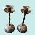 Candeleros de forja antigua con diseño martillado - Cositas Antiguas – La Guadaña, Anticuarios Online en Jerez , vender antigüedades, muebles antiguos