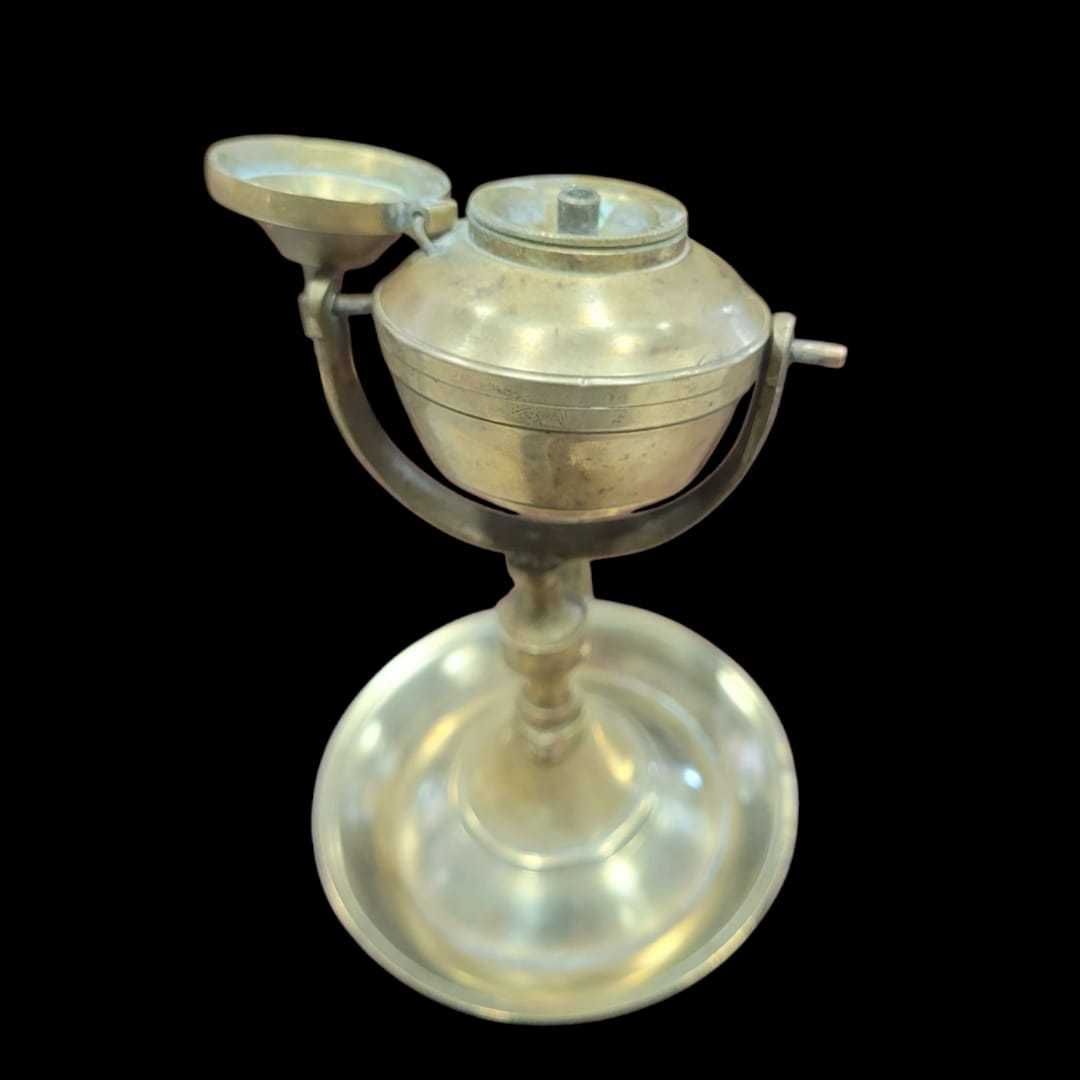 Candil de metal antiguo con diseño clásico funcional - Cositas Antiguas – La Guadaña, Anticuarios Online en Jerez , vender antigüedades, muebles antiguos