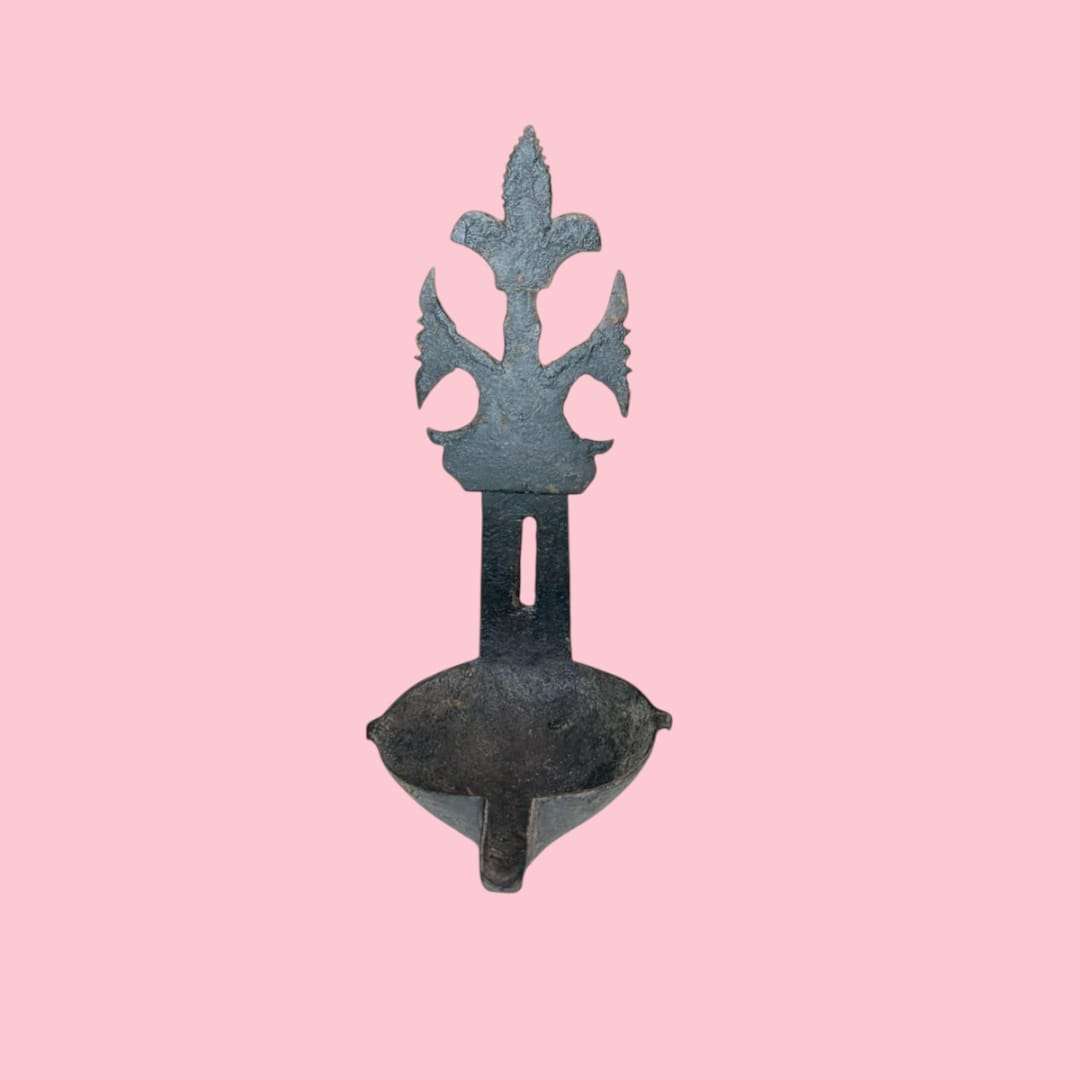 Candil antiguo de hierro forjado – pieza única artesanal - Cositas Antiguas – La Guadaña, Anticuarios Online en Jerez , vender antigüedades, muebles antiguos