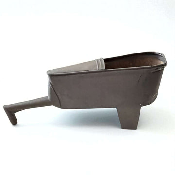 Canoa de trasiego de vino – Tradición enológica en metal - Cositas Antiguas – La Guadaña, Anticuarios Online en Jerez , vender antigüedades, muebles antiguos