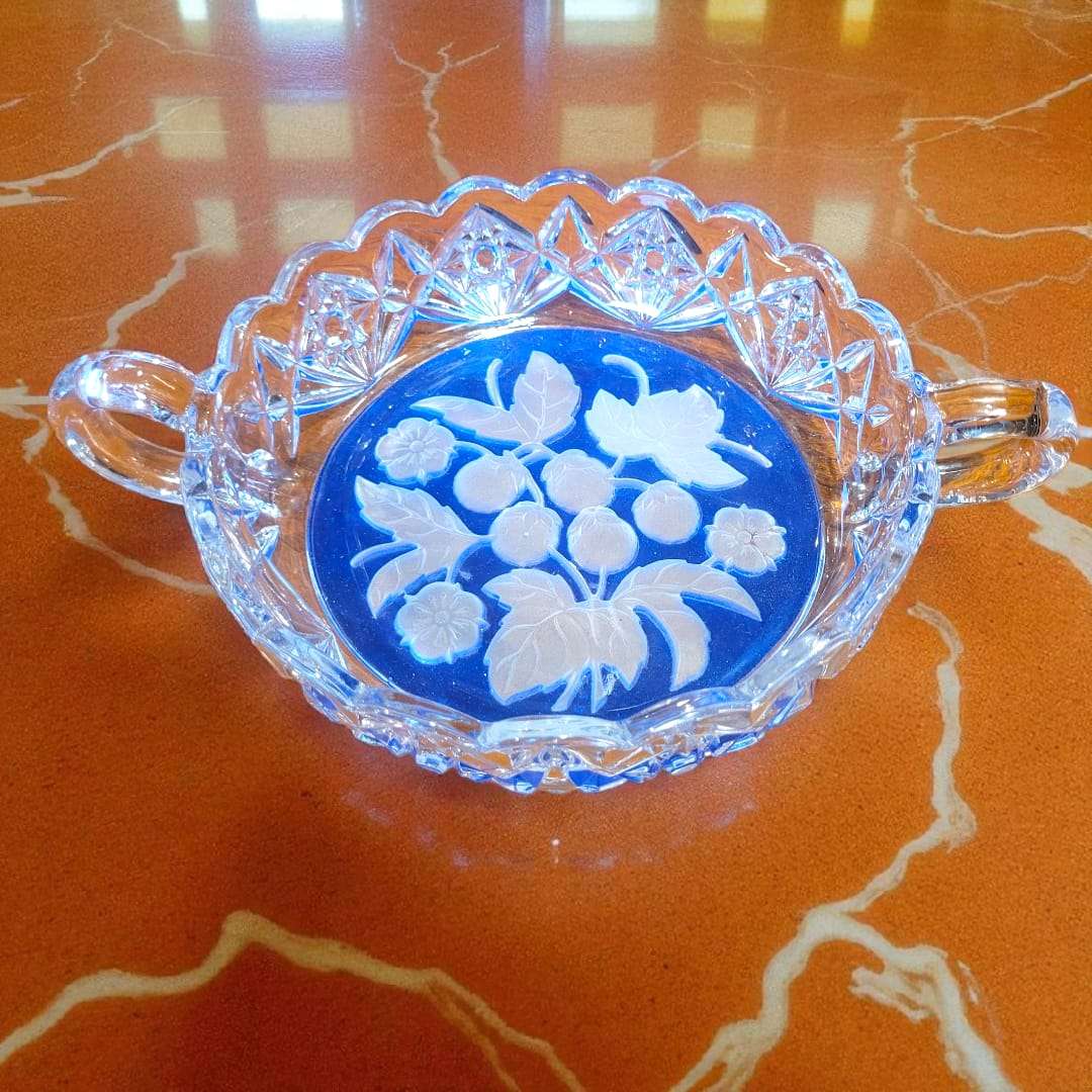 Juego de compoteras de cristal azul con motivo floral - Cositas Antiguas – La Guadaña, Anticuarios Online en Jerez , vender antigüedades, muebles antiguos