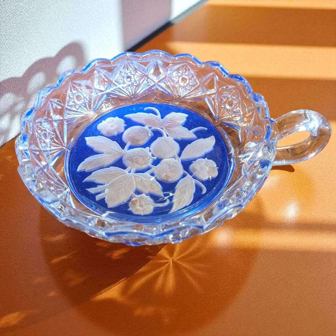 Juego de compoteras de cristal azul con motivo floral - Cositas Antiguas – La Guadaña, Anticuarios Online en Jerez , vender antigüedades, muebles antiguos