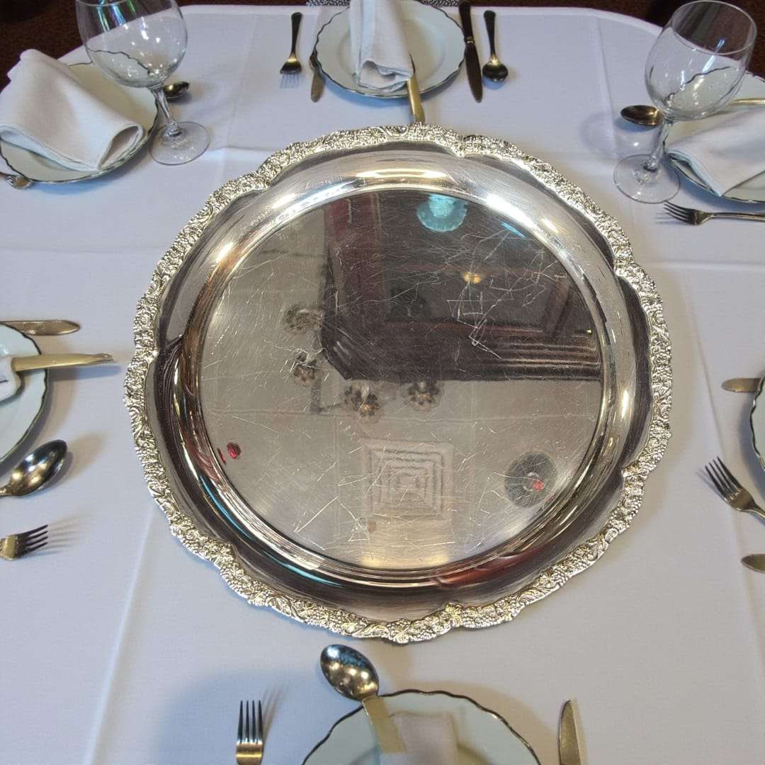 Centro de mesa de metal plateado 46 cm elegante - Cositas Antiguas – La Guadaña, Anticuarios Online en Jerez , vender antigüedades, muebles antiguos