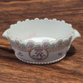 Centro de mesa de porcelana pintado a mano y firmado - Cositas Antiguas – La Guadaña, Anticuarios Online en Jerez , vender antigüedades, muebles antiguos
