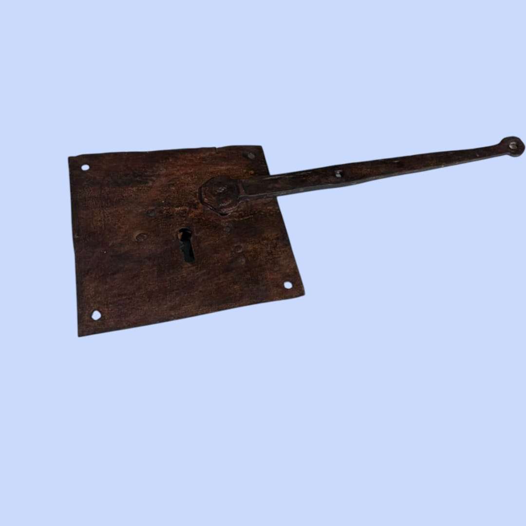 Cerradura antigua de forja 20x51,5 cm exclusiva y única - Cositas Antiguas – La Guadaña, Anticuarios Online en Jerez , vender antigüedades, muebles antiguos