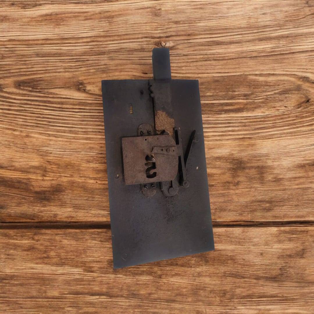 Cerradura antigua de forja sin llave Nº5 pieza única - Cositas Antiguas – La Guadaña, Anticuarios Online en Jerez , vender antigüedades, muebles antiguos