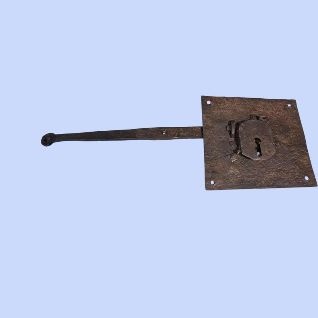 Cerradura antigua de forja 20x51,5 cm exclusiva y única - Cositas Antiguas – La Guadaña, Anticuarios Online en Jerez , vender antigüedades, muebles antiguos