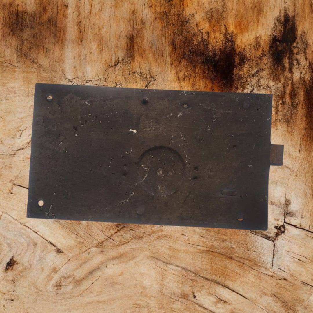 Cerradura antigua de forja sin llave Nº5 pieza única - Cositas Antiguas – La Guadaña, Anticuarios Online en Jerez , vender antigüedades, muebles antiguos