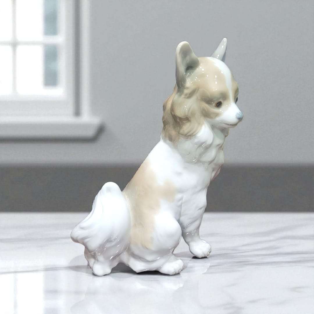 Perro Chihuahua Papillon de NAO Lladró | Año 1970 - Cositas Antiguas – La Guadaña, Anticuarios Online en Jerez , vender antigüedades, muebles antiguos
