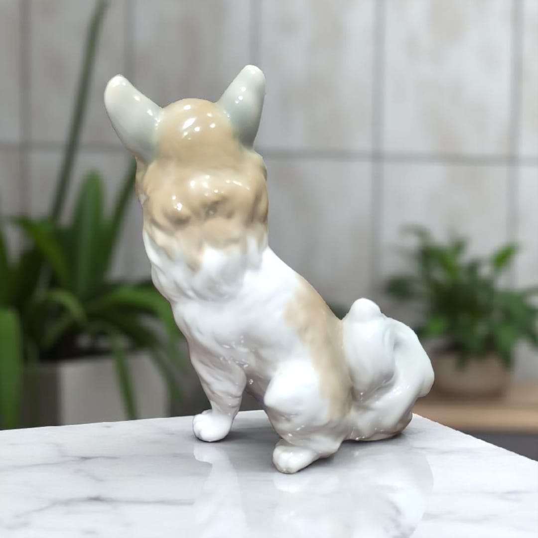 Perro Chihuahua Papillon de NAO Lladró | Año 1970 - Cositas Antiguas – La Guadaña, Anticuarios Online en Jerez , vender antigüedades, muebles antiguos