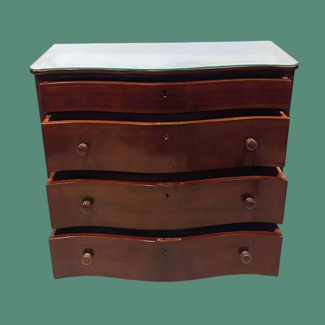 Cómoda de caoba con tapa de cristal y tres cajones - Cositas Antiguas – La Guadaña, Anticuarios Online en Jerez , vender antigüedades, muebles antiguos