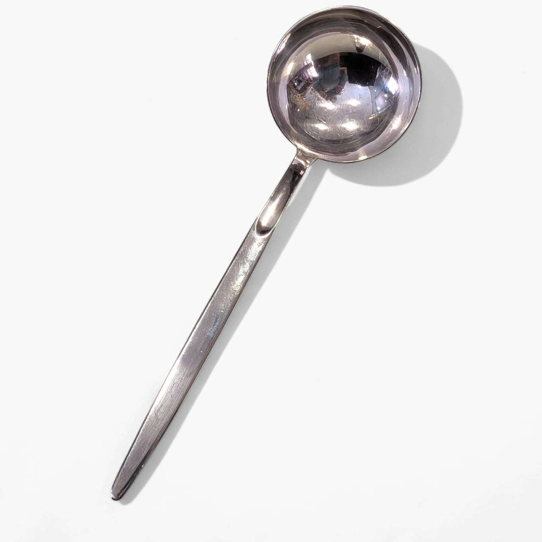 Cucharón de metal plateado antiguo único y elegante - Cositas Antiguas – La Guadaña, Anticuarios Online en Jerez , vender antigüedades, muebles antiguos