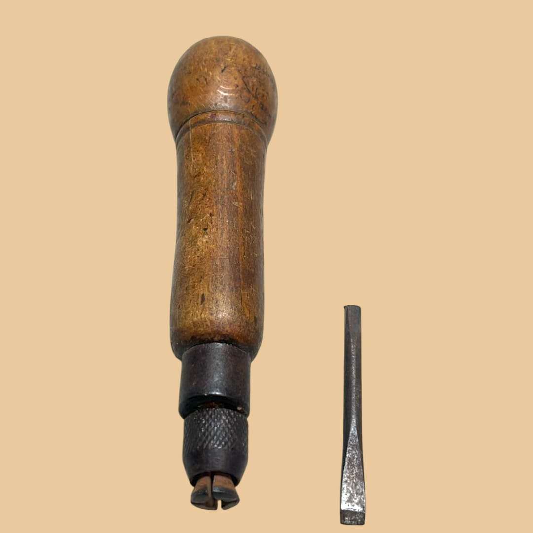 Destornillador desmontable antiguo – herramienta única - Cositas Antiguas – La Guadaña, Anticuarios Online en Jerez , vender antigüedades, muebles antiguos