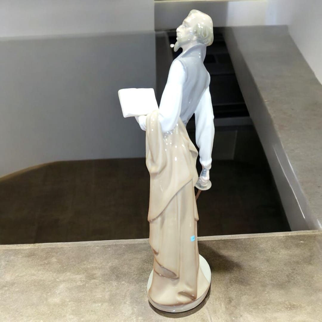 Figura de porcelana NAO LLADRÓ – Don Quijote de la Mancha - Cositas Antiguas – La Guadaña, Anticuarios Online en Jerez , vender antigüedades, muebles antiguos