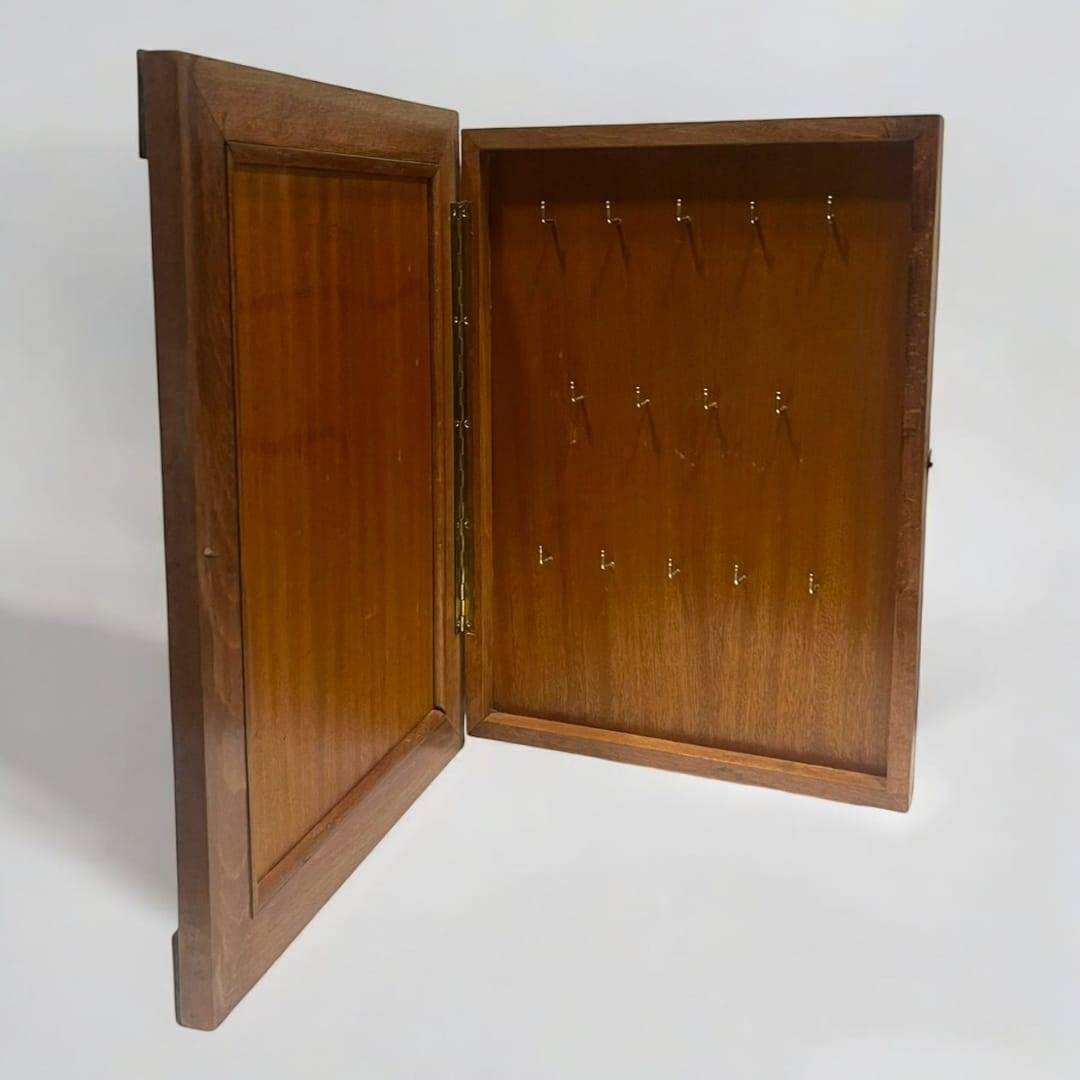 Porta llaves de madera con apariencia de Cuadro - Cositas Antiguas – La Guadaña, Anticuarios Online en Jerez , vender antigüedades, muebles antiguos