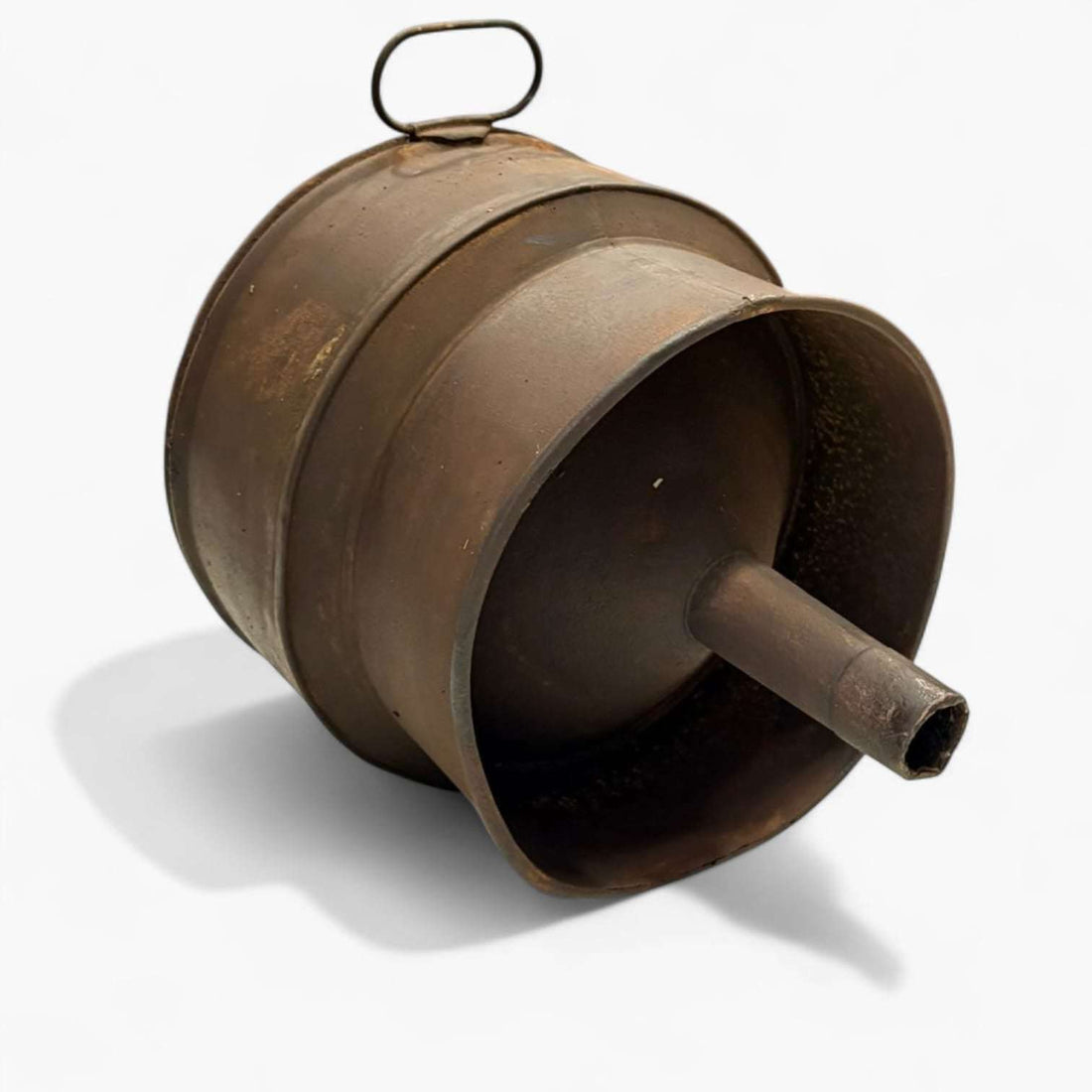 Embudo antiguo bodeguero de hierro | Pieza rústica única - Cositas Antiguas – La Guadaña, Anticuarios Online en Jerez , vender antigüedades, muebles antiguos