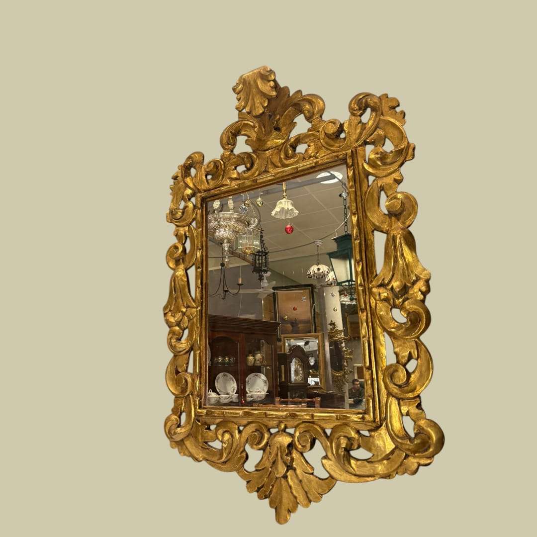 Espejo cornucopia dorado estilo rococó | Elegancia clásica - Cositas Antiguas – La Guadaña, Anticuarios Online en Jerez , vender antigüedades, muebles antiguos